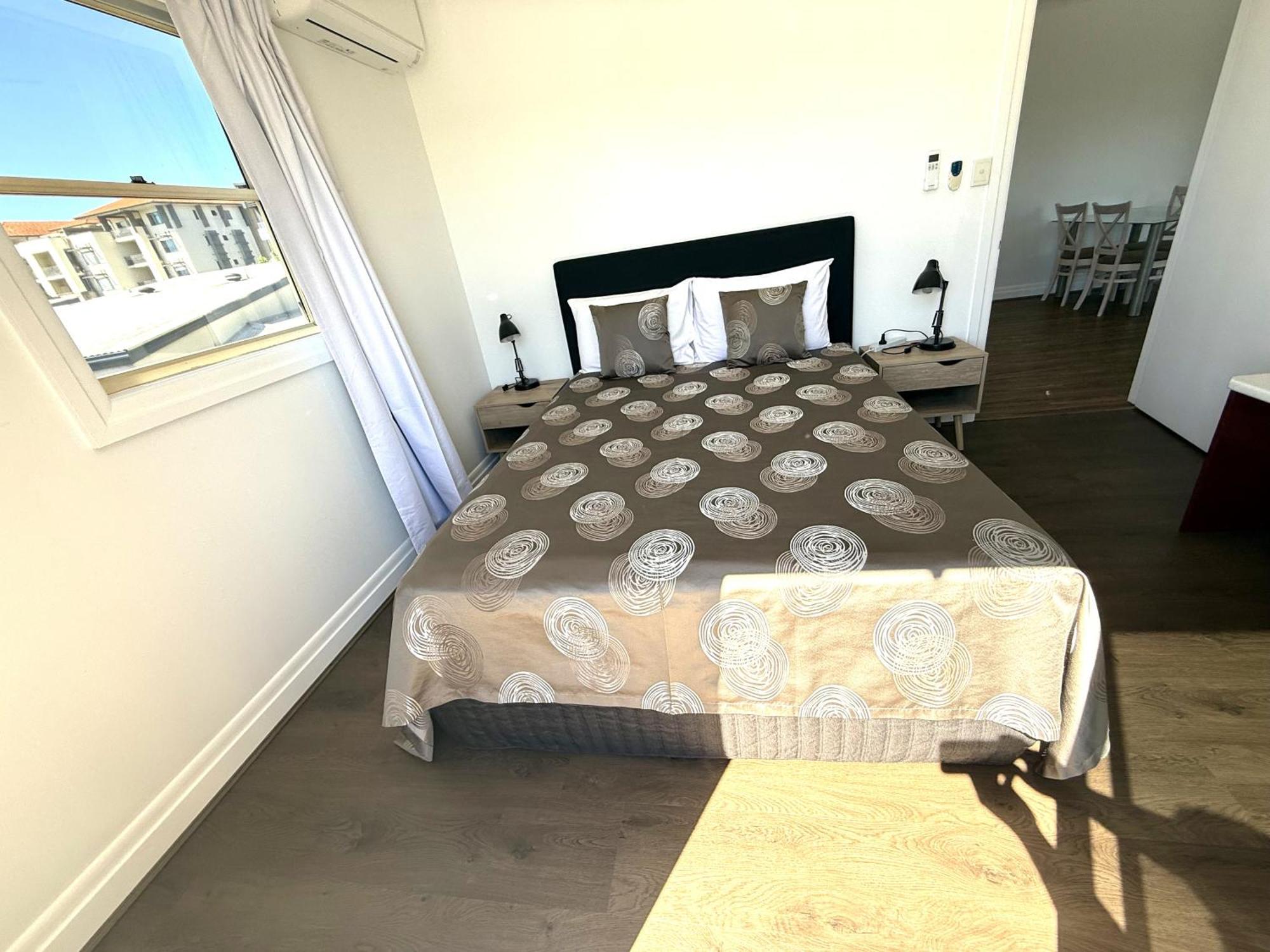 Hampton Court Apartments Brisbane Bagian luar foto
