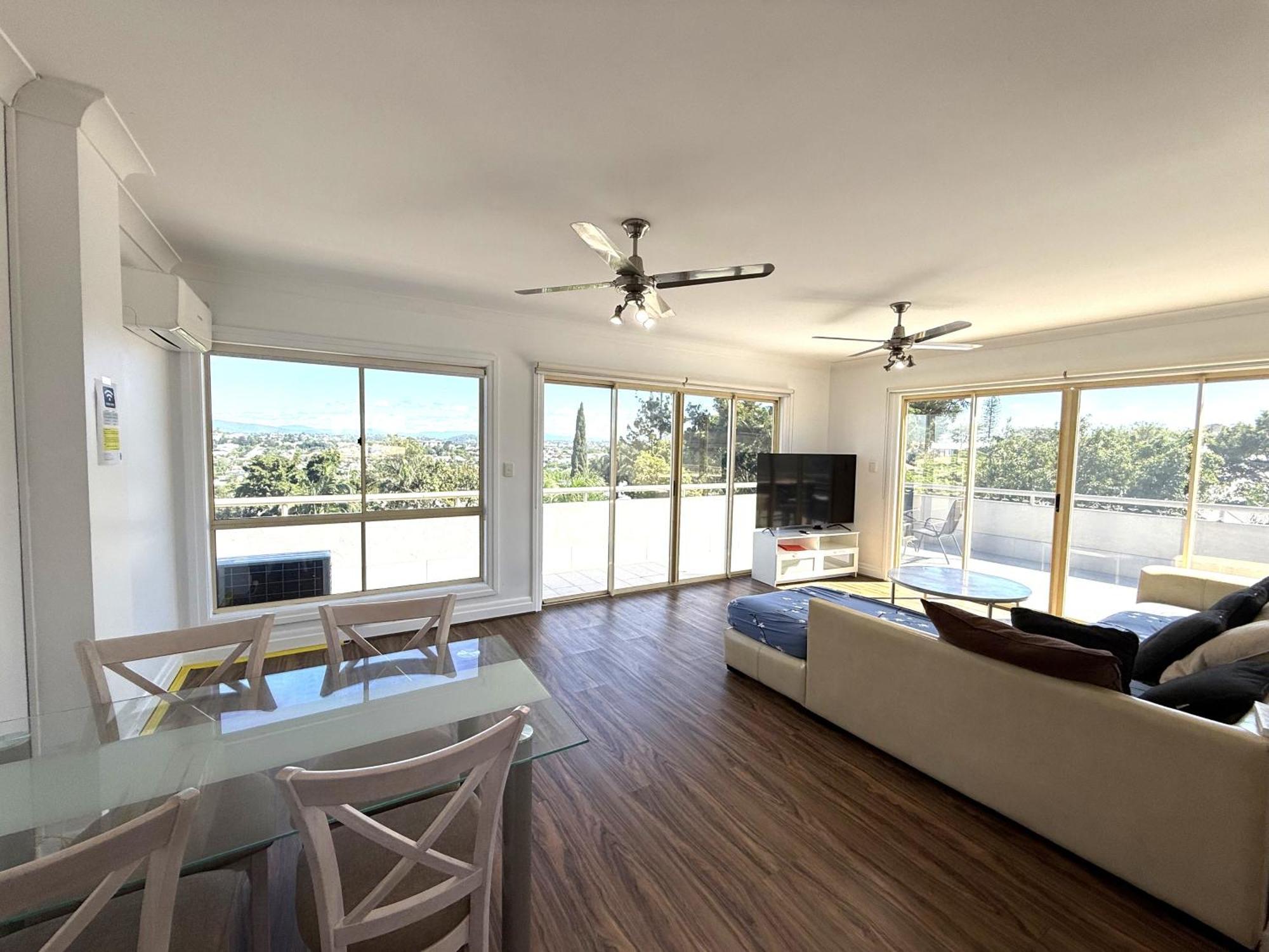 Hampton Court Apartments Brisbane Bagian luar foto